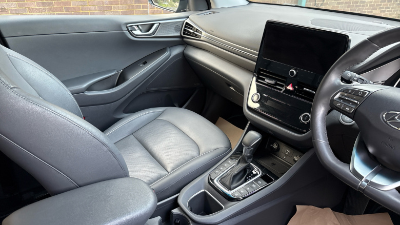 Hyundai IONIQ 1.6 GDi Hybrid Premium SE 5dr DCT Hybrid Hatchback